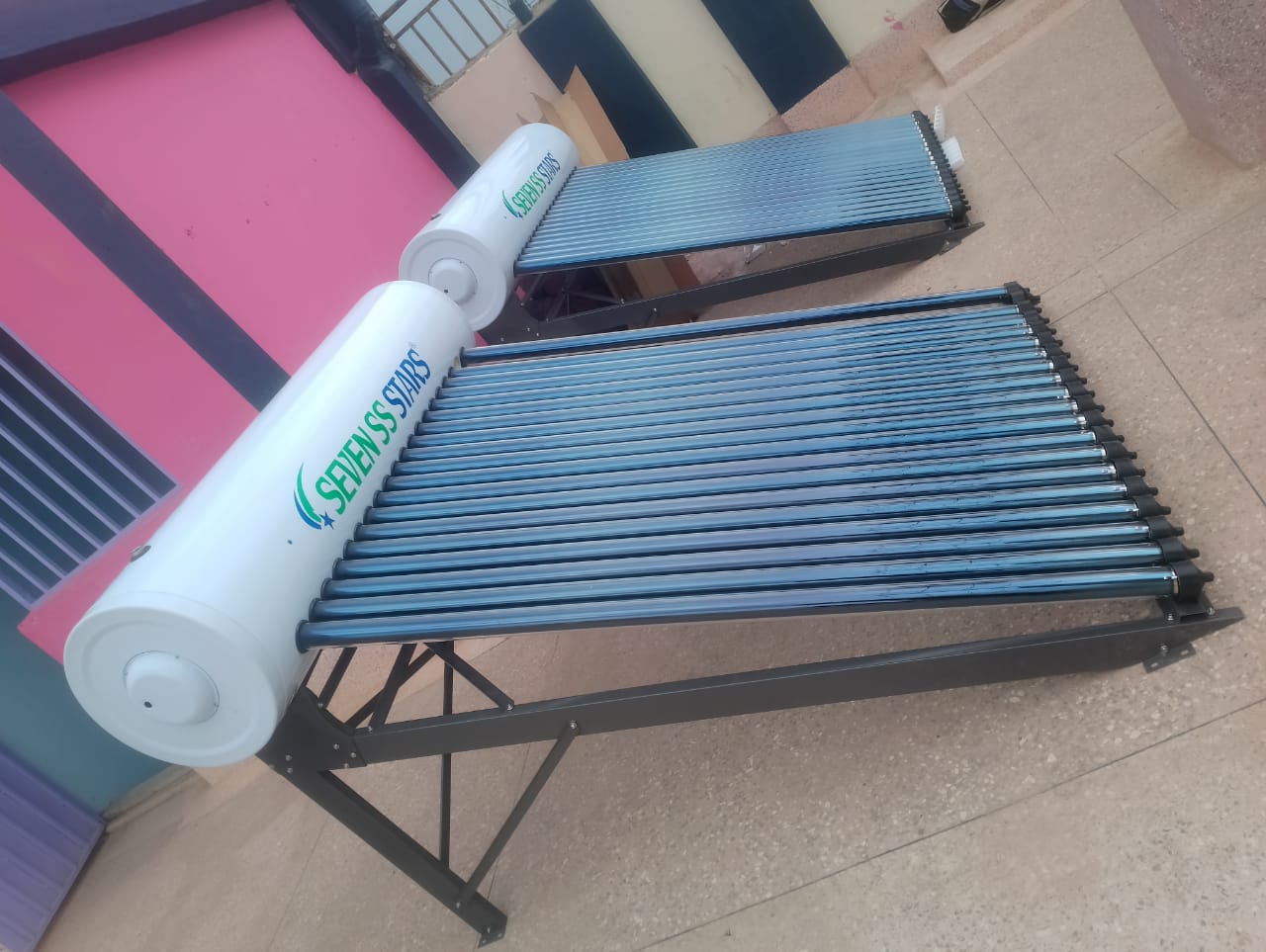 Solar thermal evacuated tube water heating system